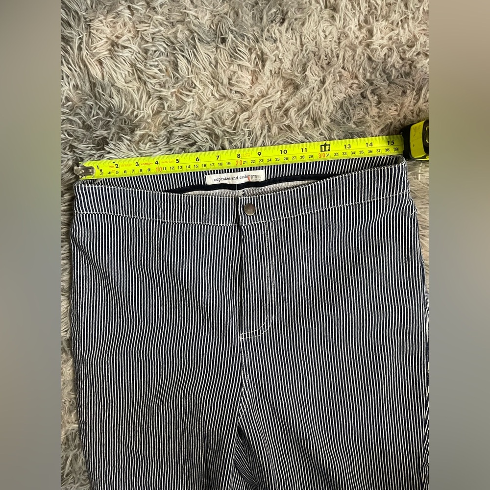 Cupcakes and Cashmere Navy White Pinstripe Skinny Jeans Raw Hem Women’s Size - Picture 5 of 6